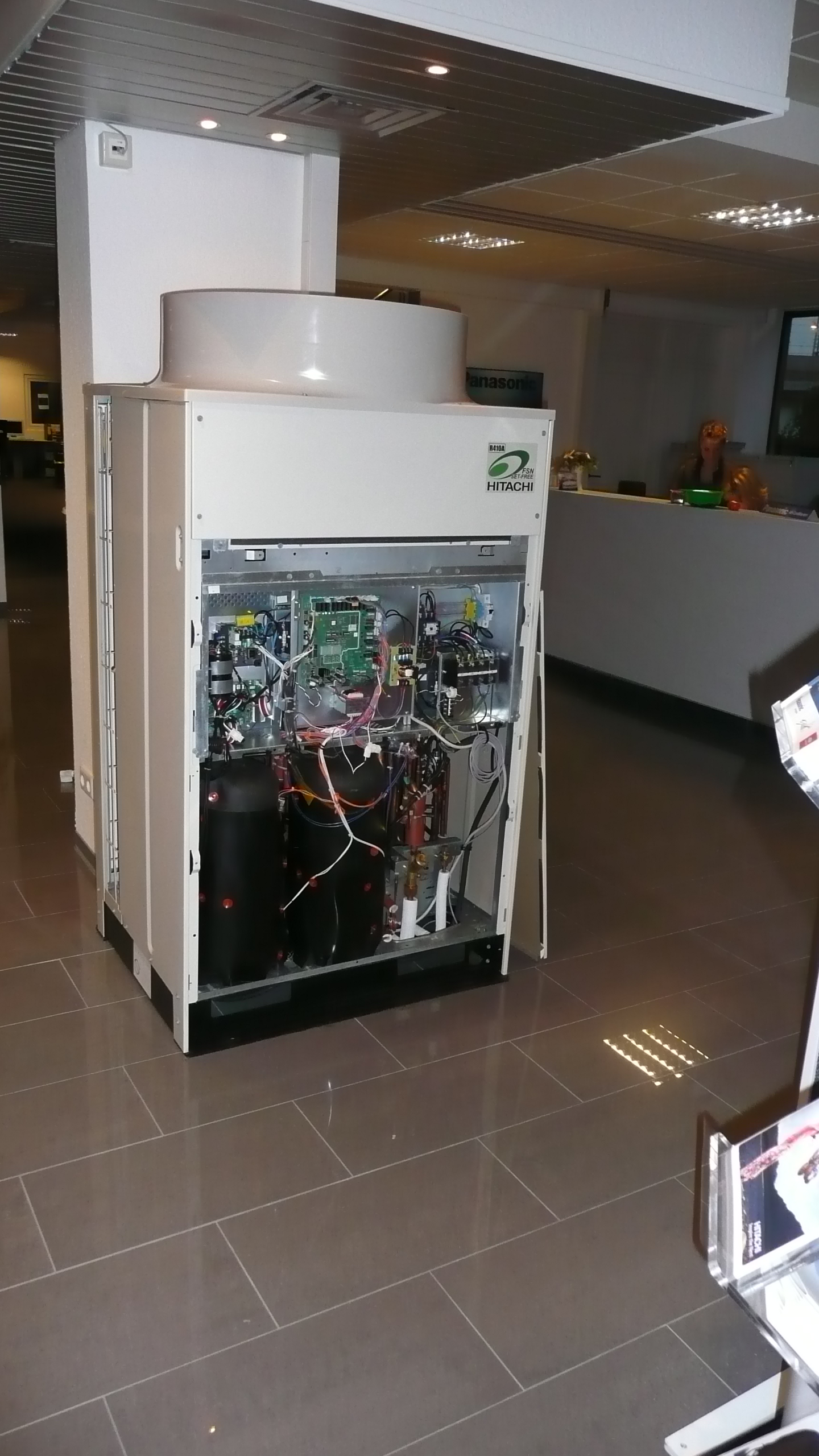 Ausstellung_Hitachi_2